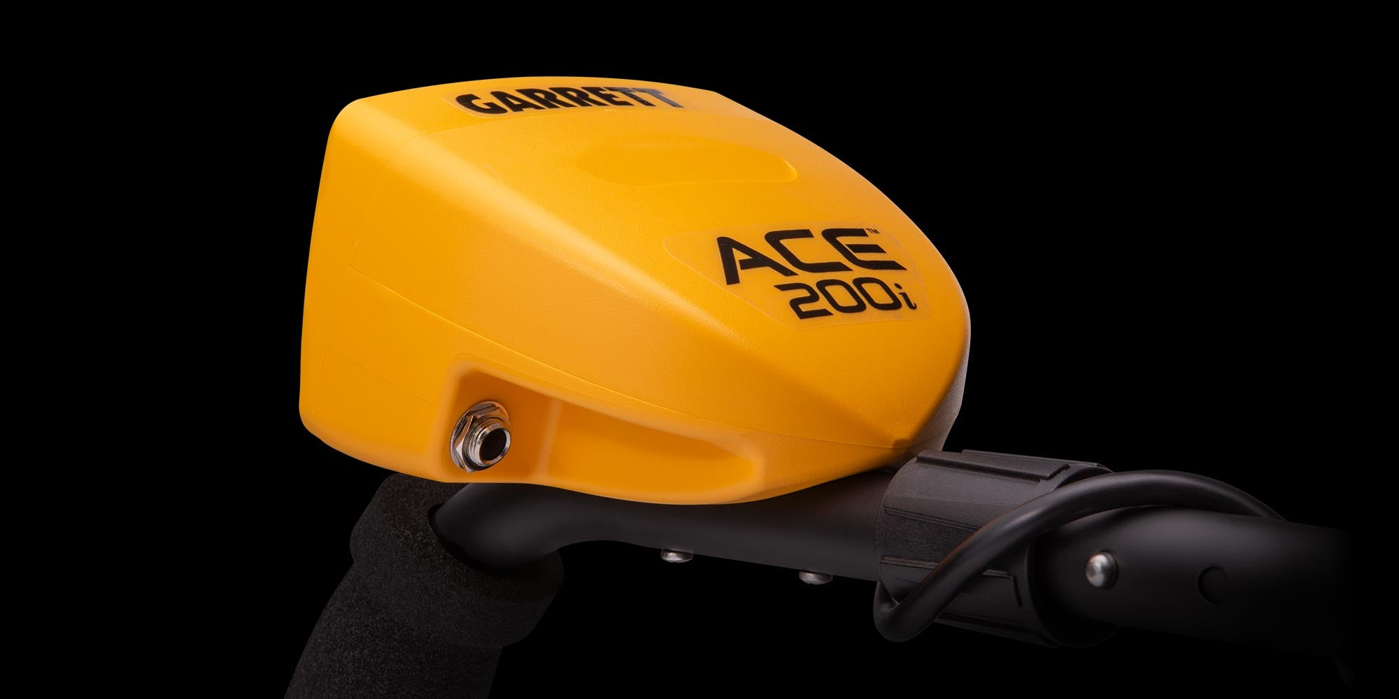 Garrett Ace 200i Metal Detector: Pick this Perfect Starter Detector for your Gold Hunt
